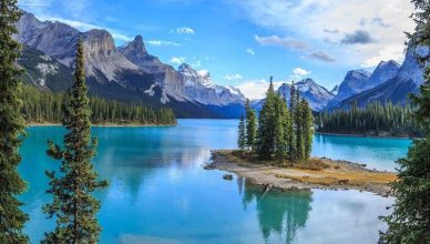 Maligne Lake, Jasper National Park, Alberta, Canada